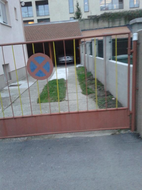 Apartmani Nighty Night Záhřeb Exteriér fotografie